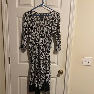 Bisou Bisou Size 12 Black and White Dress